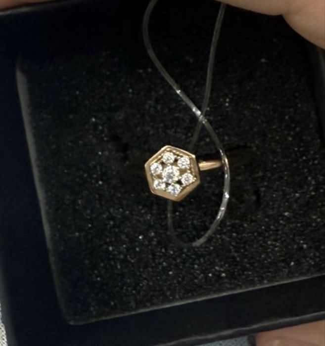 Продам кольцо золото