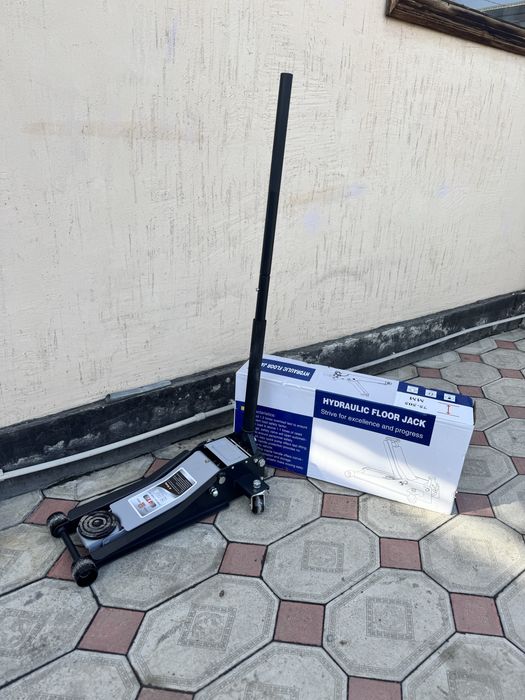 Подкатной домкрат 4тонн