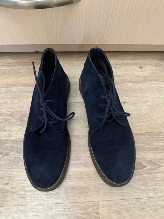 Продам мужские замшевые ботинки
