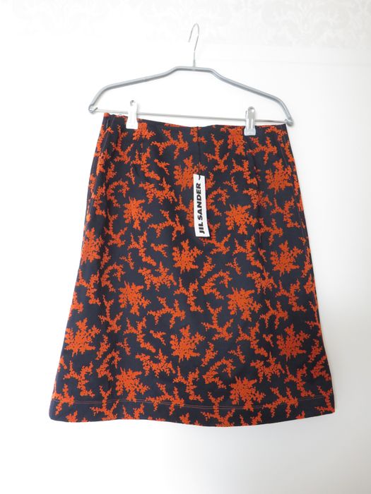 Къса пола Jil Sander, M - L, нова