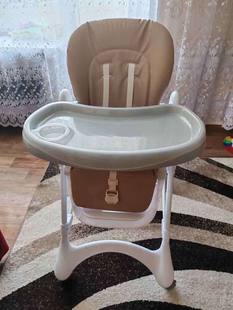 Продам стульчик для кормления