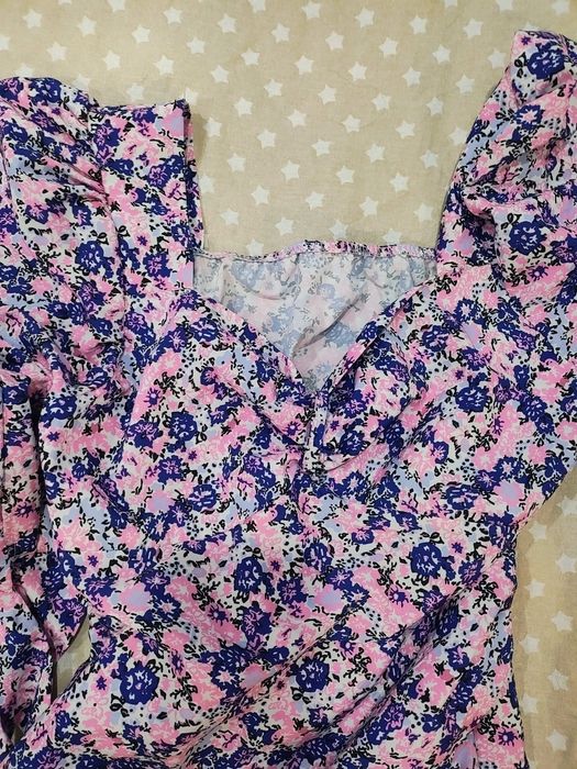 Спортно-елегатна цветна рокля