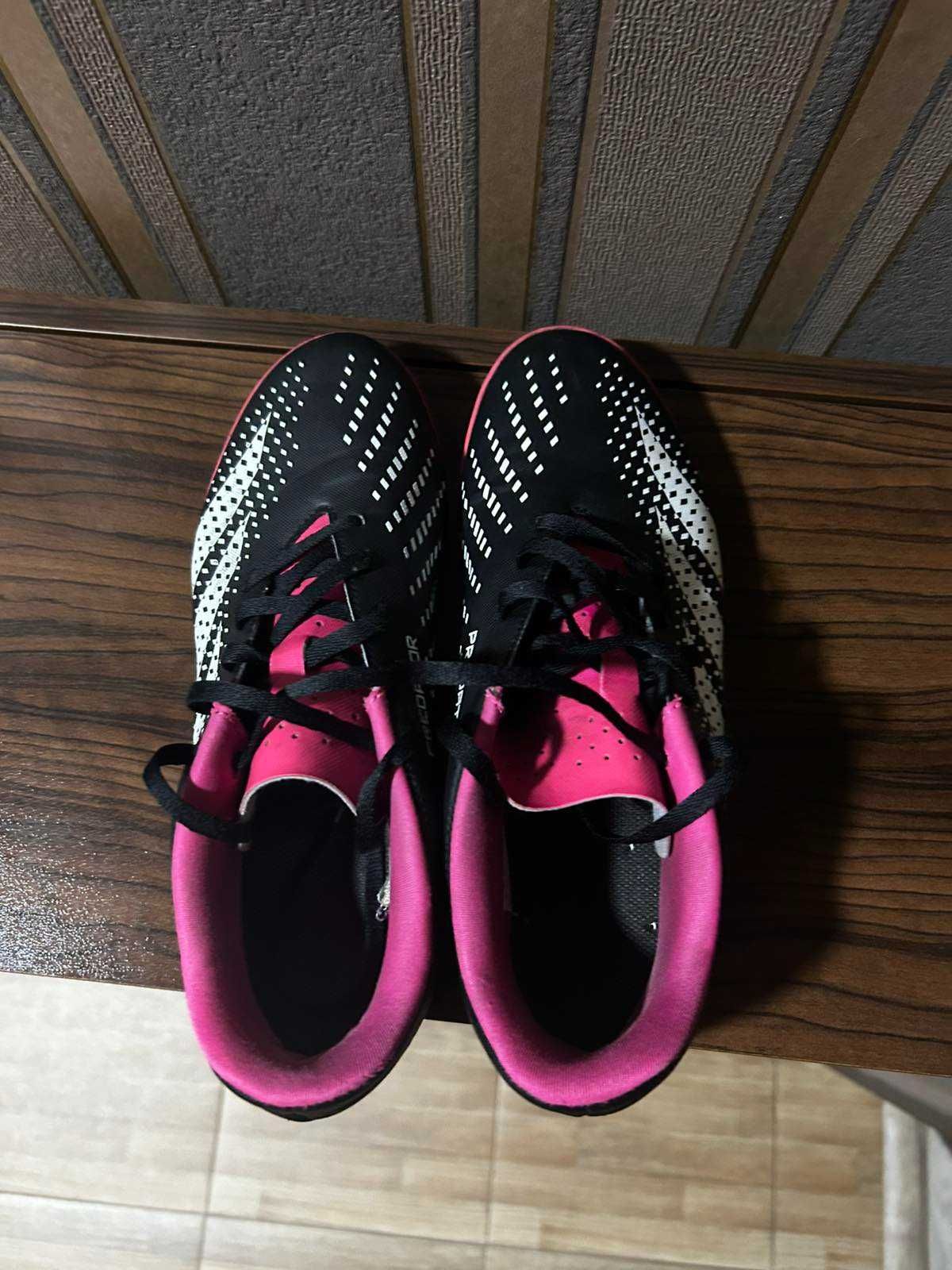 Футболни стоножки adidas