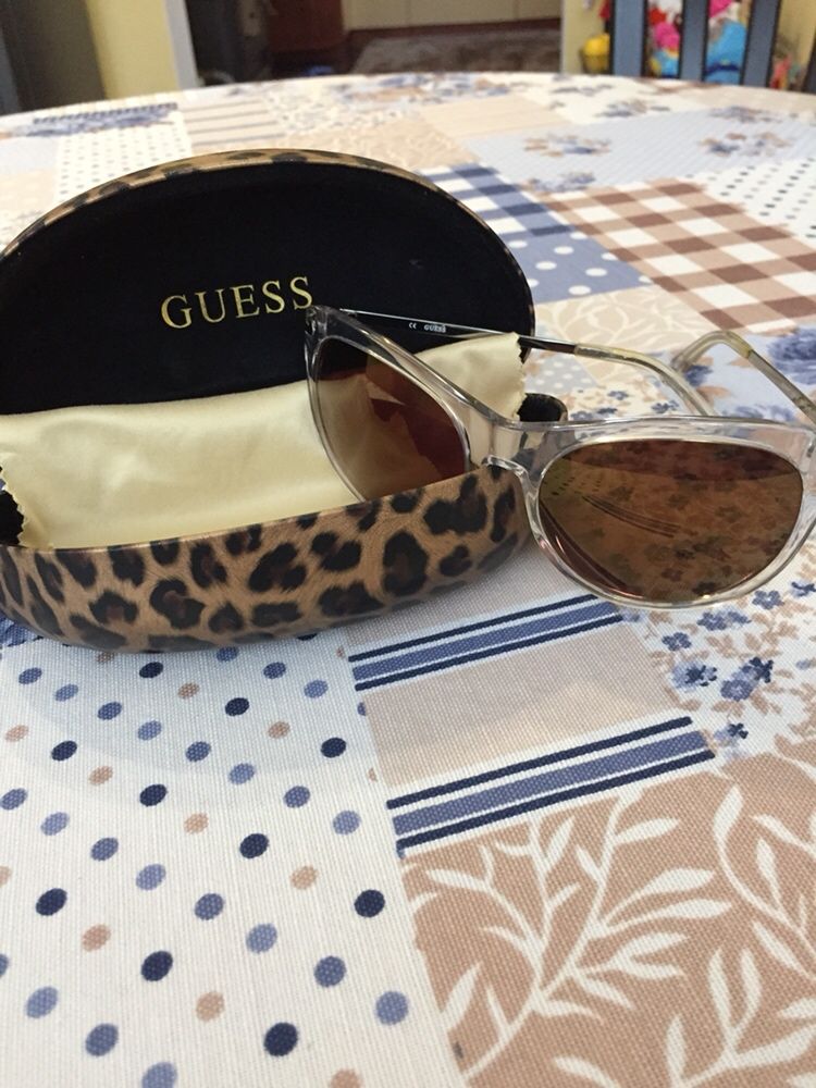 Оригинални слънчеви очила GUESS