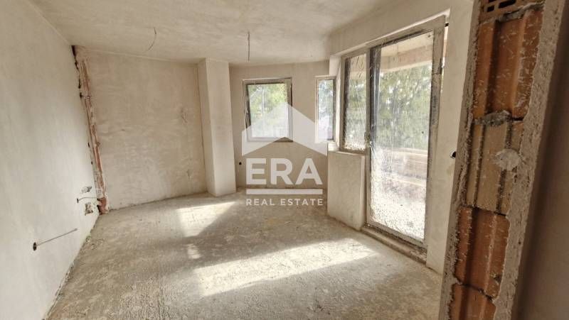 Продава се Двустаен апартамент в Варна, Погреби - 52 кв.м за 1597 €/кв.м - Снимка #2