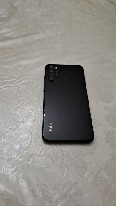 Mi note 8 sotiladi