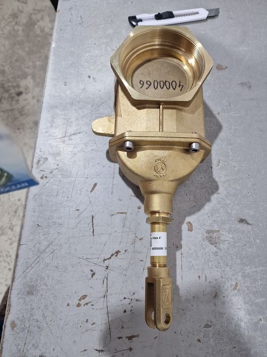 Robinet vidanja 4 toli import Italia original cu filete preț 1150 lei