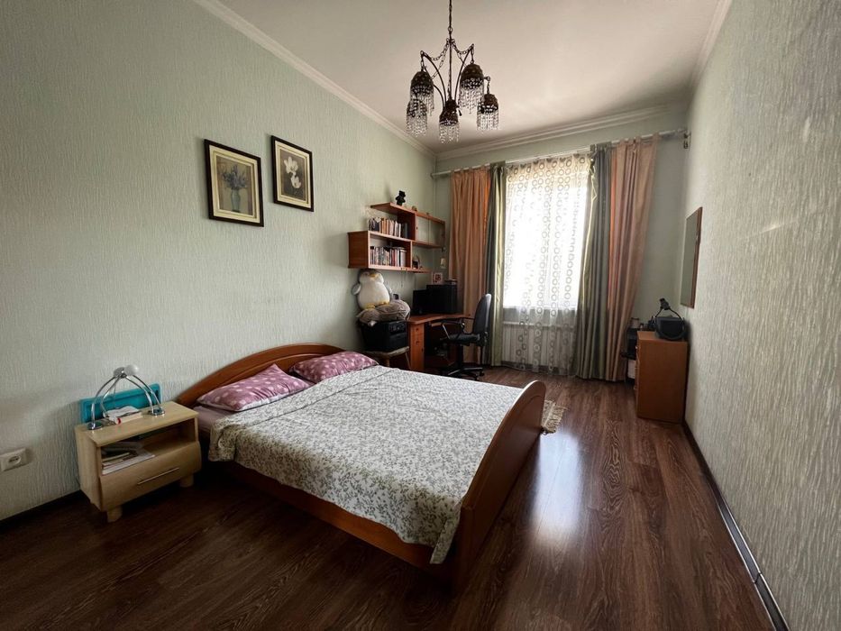 Срочно ПРОДАЕТСЯ 3/4/8 на: Чехова (Фидокор) 145м2