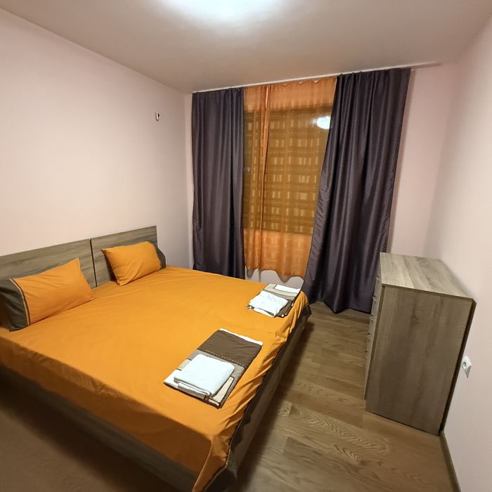 Чисто  нов апартамент под наем с панорамна гледа !