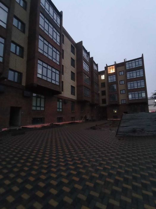 Продам 2 комн. квартиру в Уральске в черновом варианте