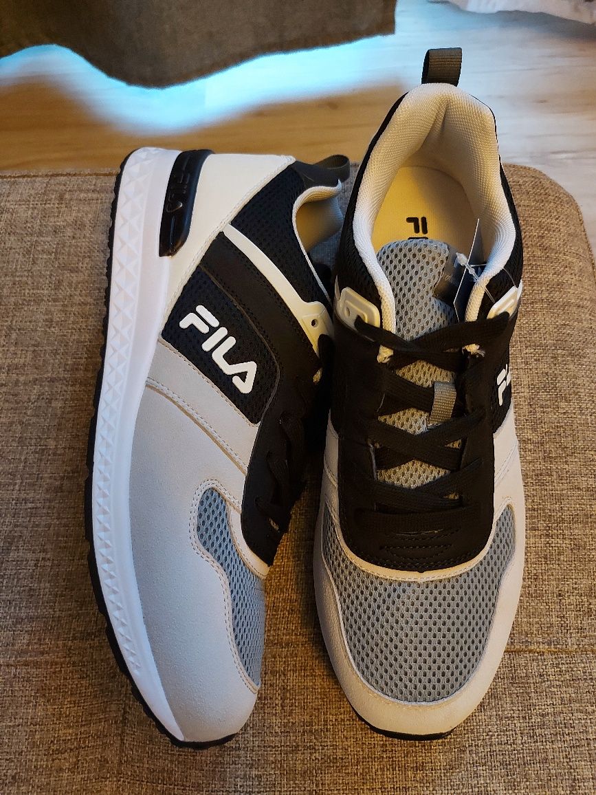 Fila , noi , numarul 46