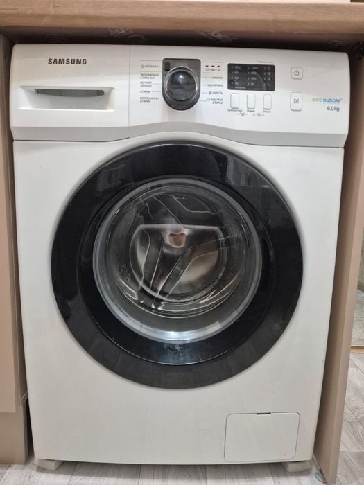 В связи с переездом продам стиральную машину Samsung в отличном состоя