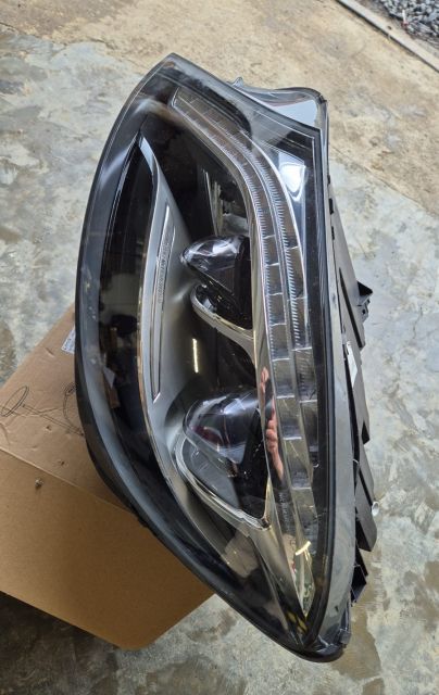 Far stanga 0301276233 / a2229061302 Mercedes-Benz S-Class W222