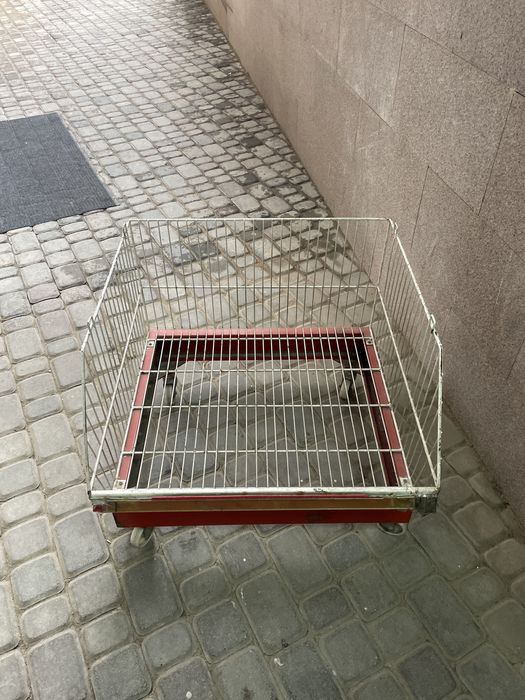 Продам большую вместительную тачку-стеллаж
