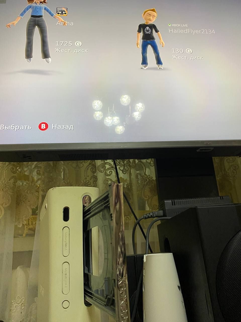 Assalom alekum Xbox360 White sotiladi 60Gb