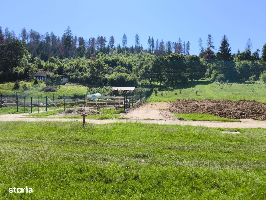Teren intravilan de vânzare 2.000 mp, Cristian - Brașov.