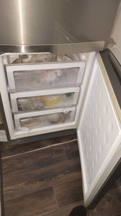 Продам холодильник