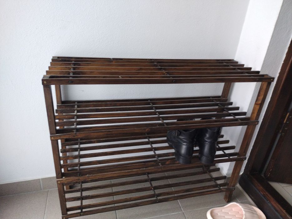 Vand raft incalțăminte