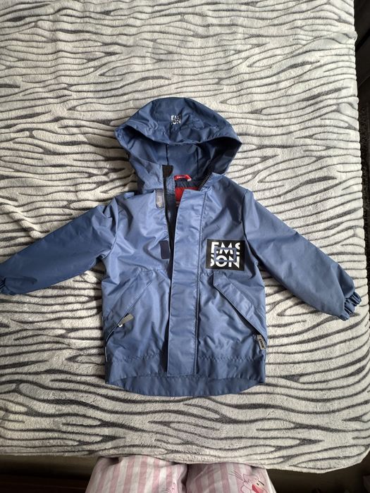 Шикарная куртка для мальчика  весенняя осенняя