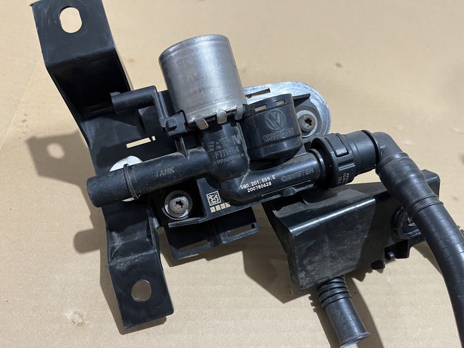 Canistra filtru carbon / Regulator combustibil Porsche Cayenne 9Y