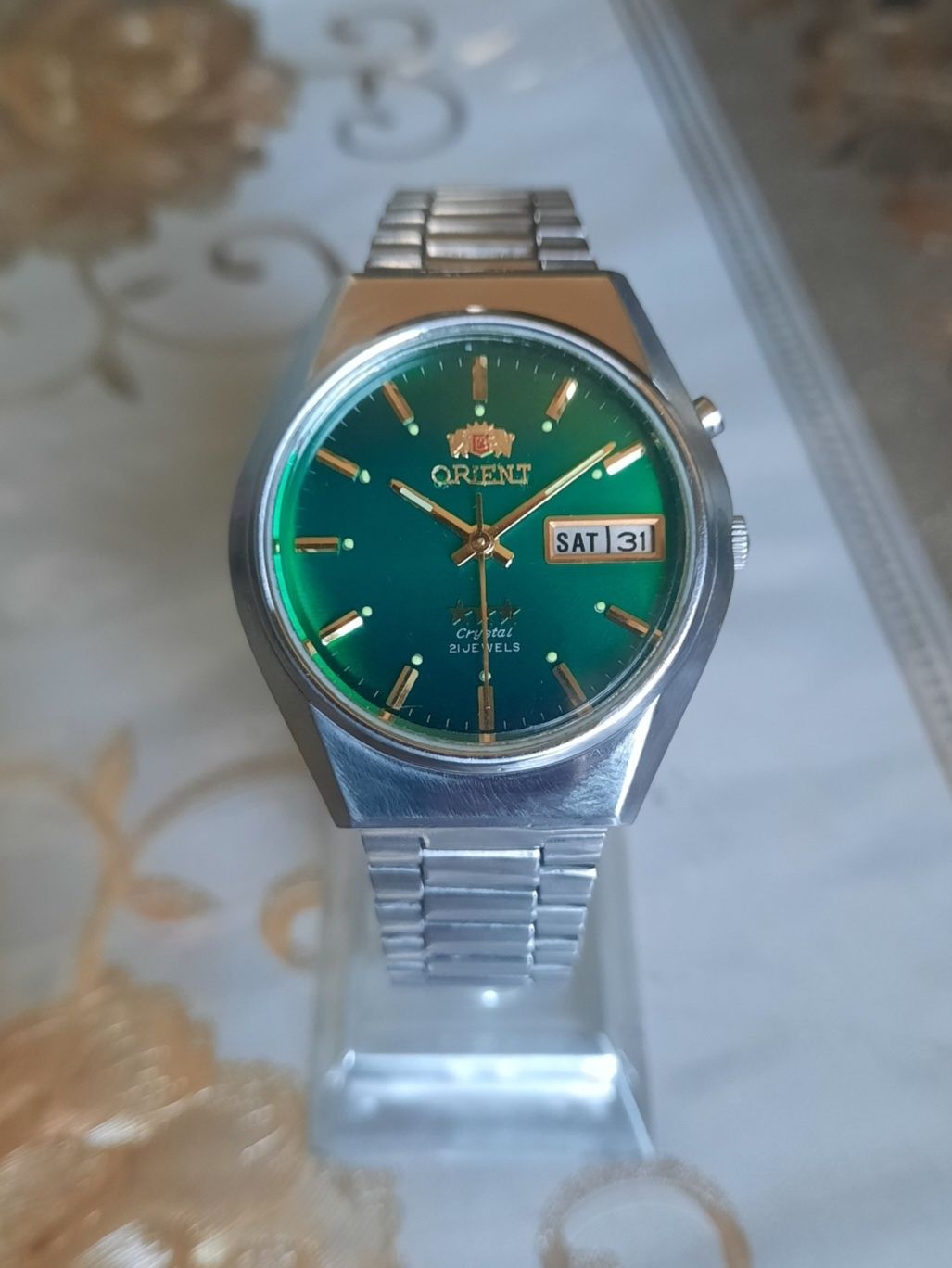 Несколько часов Orient