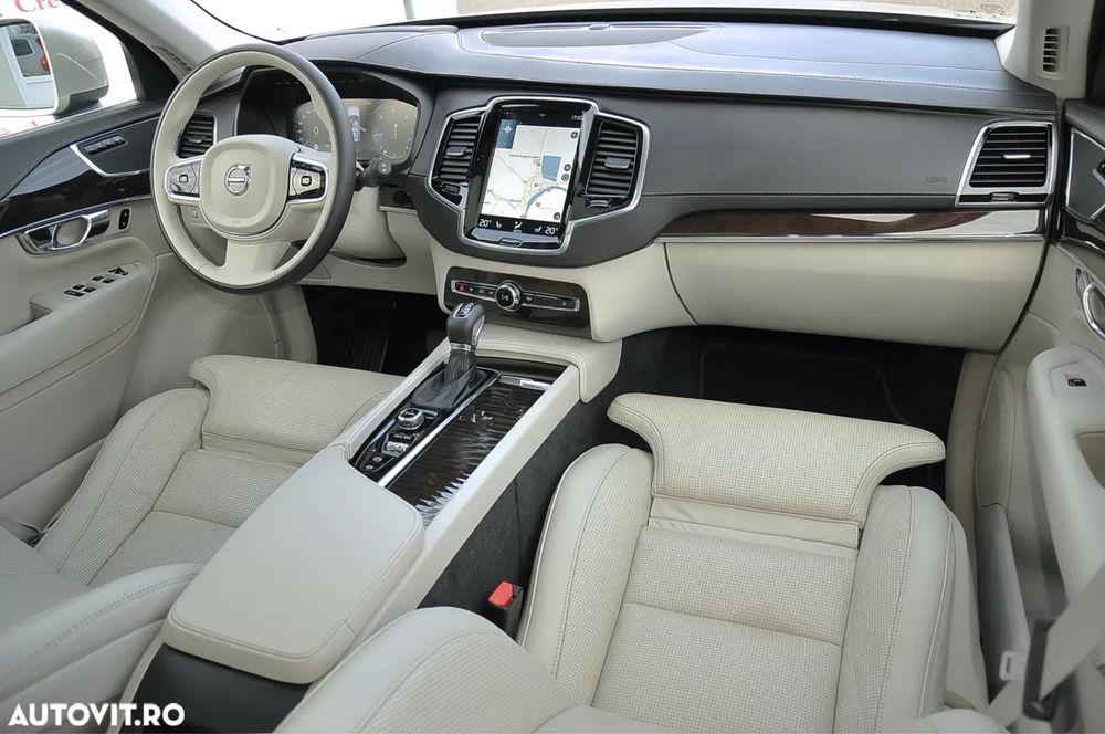 Volvo XC90 D5 235 CP/ 7 Locuri/ Panorama / Inscription full piele