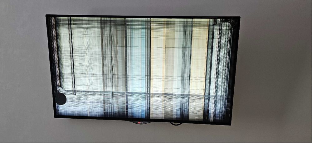 Продаю телевизор LG smart TV