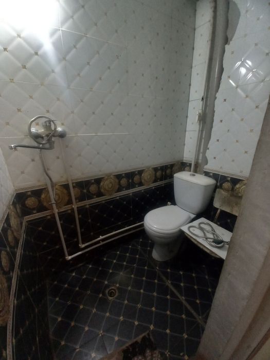 Срочно сдаётся 1 ком кв в чирчике гурпарк на против Анор банк