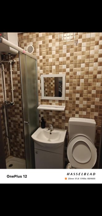 Pf inchiriez cameră cămin 12 mp bularga wc dus în casa...