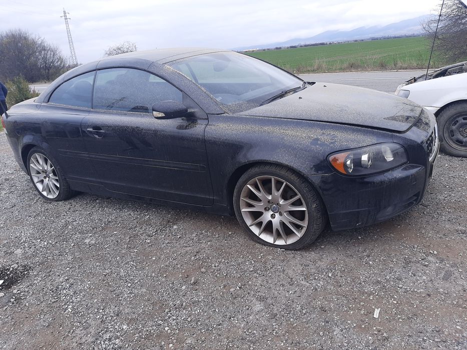 За части Volvo c70 2400 кубика бензин 2007 година