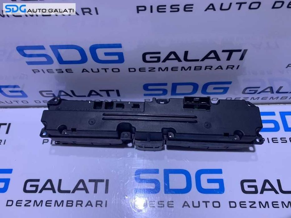 Consola Buton Butoane Avarii Incalzire Scaune Blocare Deblocare Usi Portiere Mercedes Benz W203 C Class 2000 - 2007 Cod 2038210151