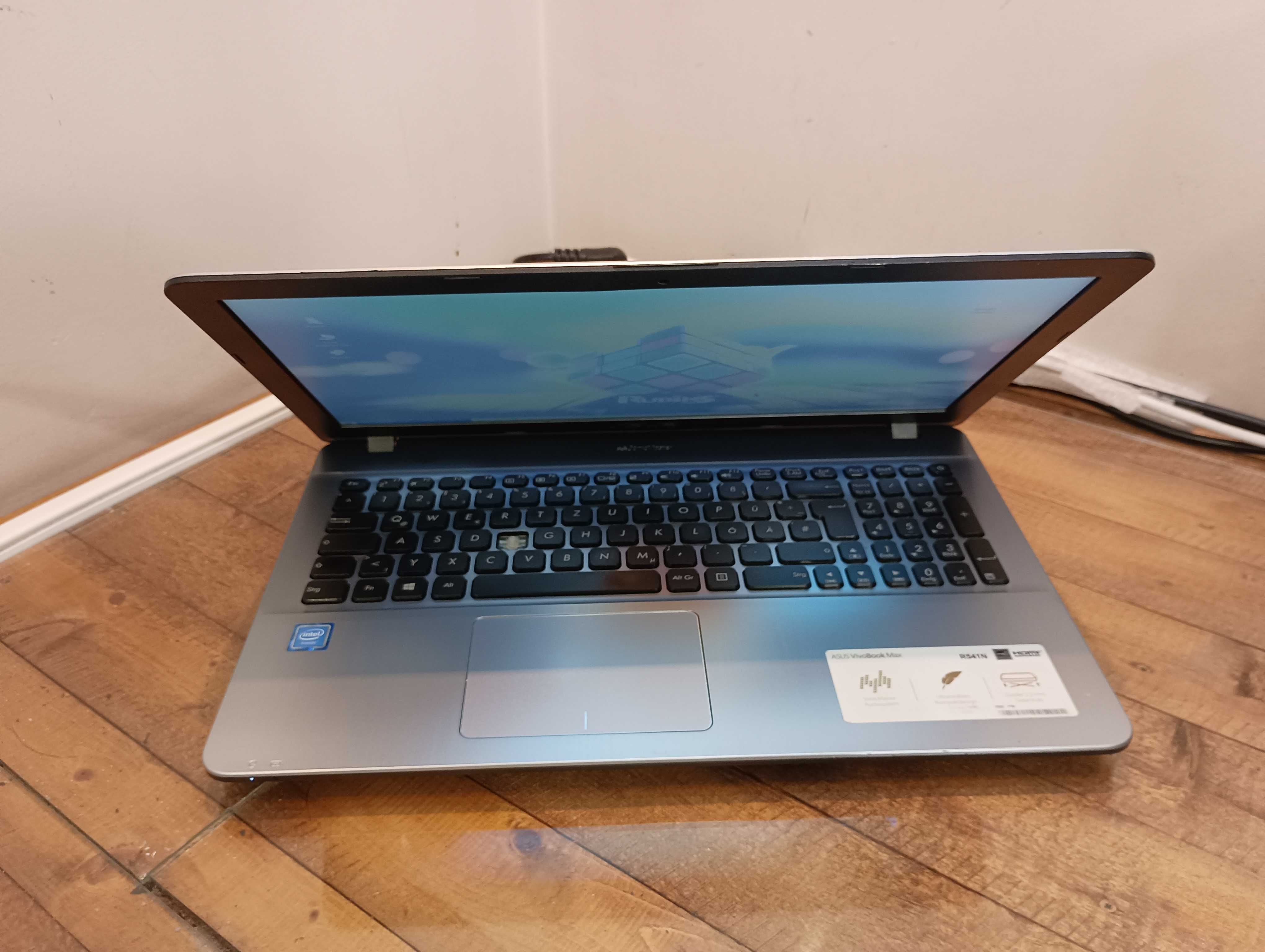Лаптоп Asus VivoBook Max R541N