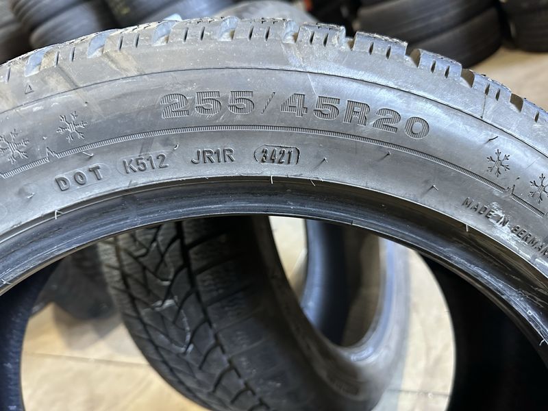 255/45/20 DUNLOP 2бр