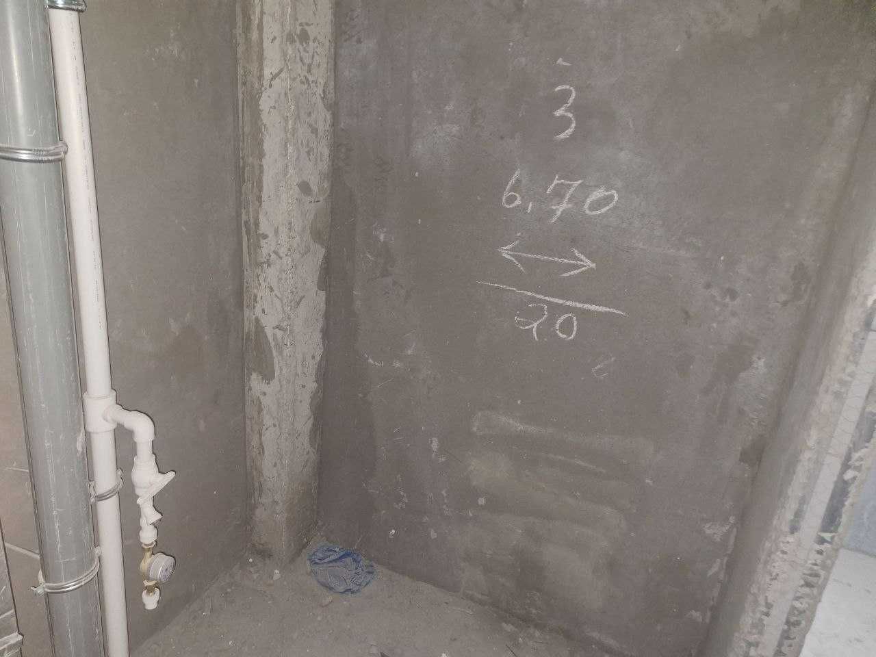 Uchtepa tumani Uy sotiladi 2\8\10 eski uy bozir ornida qurilga 68.8 kv