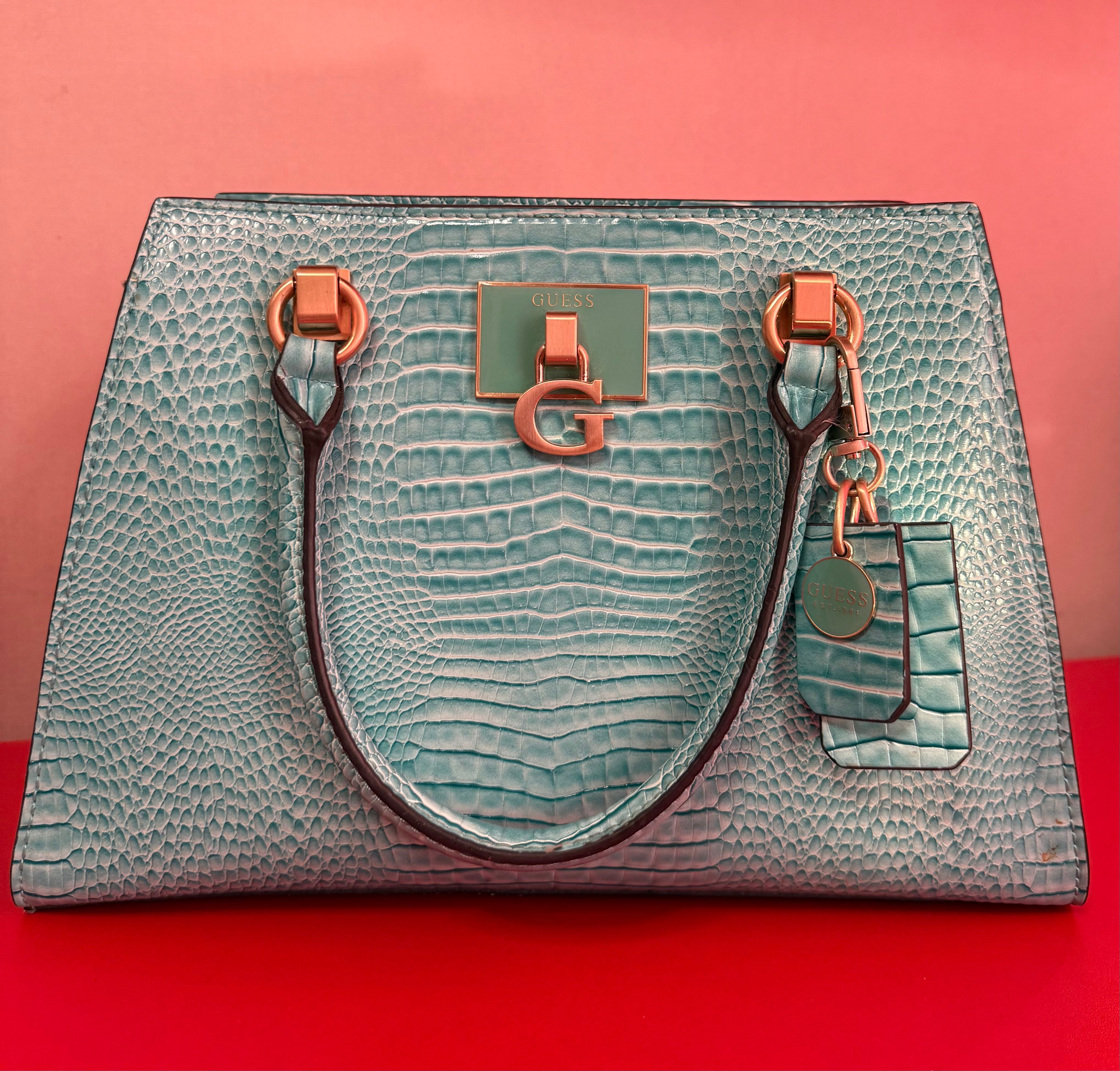 Синя чанта Guess