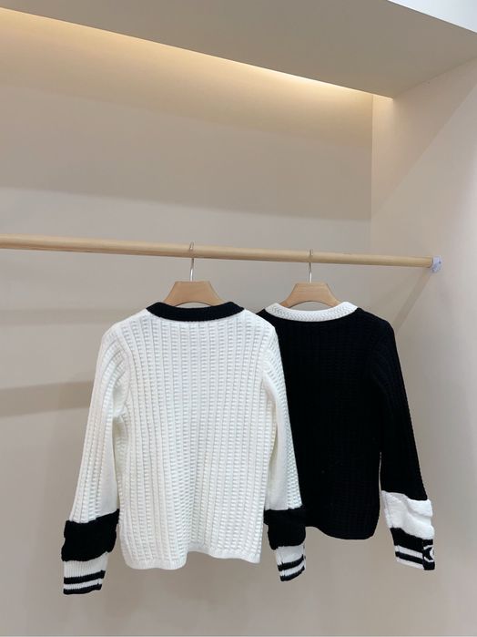 Bluza Chanel , calitate premium , pe comanda , noua , orice marime , S