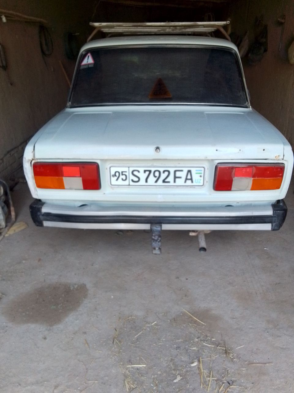 Jiguli 2105 sotiladi 97-yil metan 2033-yilgacha chirik yo'q moto'r toz