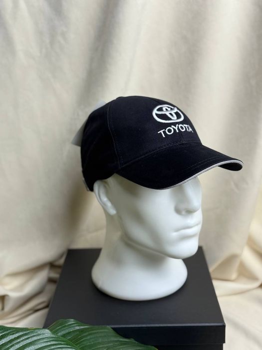 Мужская кепка с логотипом Toyota