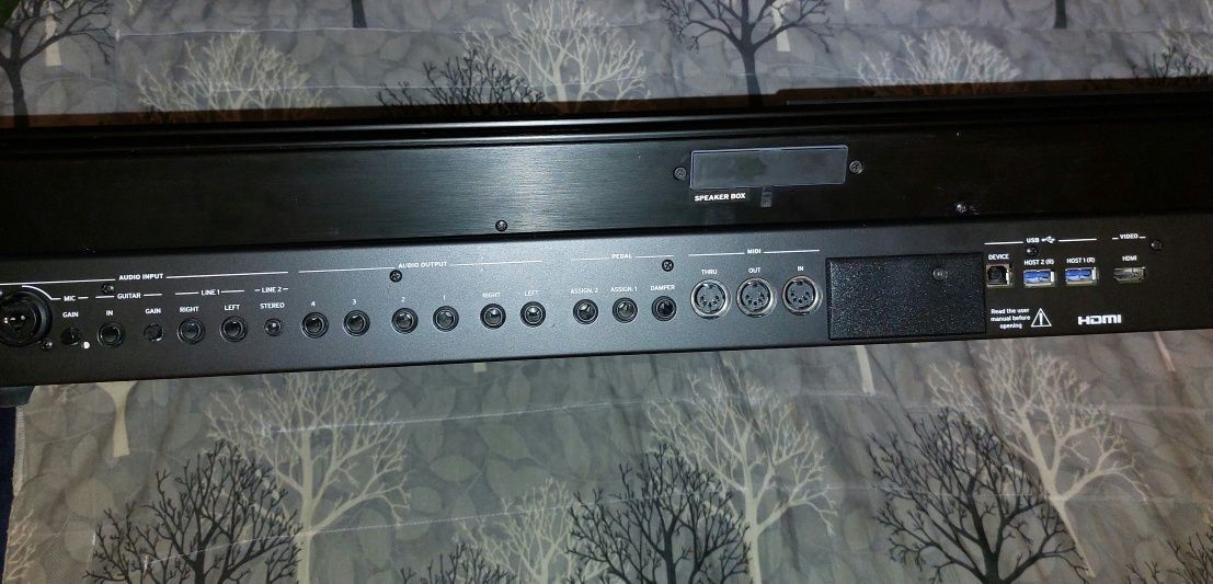 Много запазен клавир Korg Pa5x