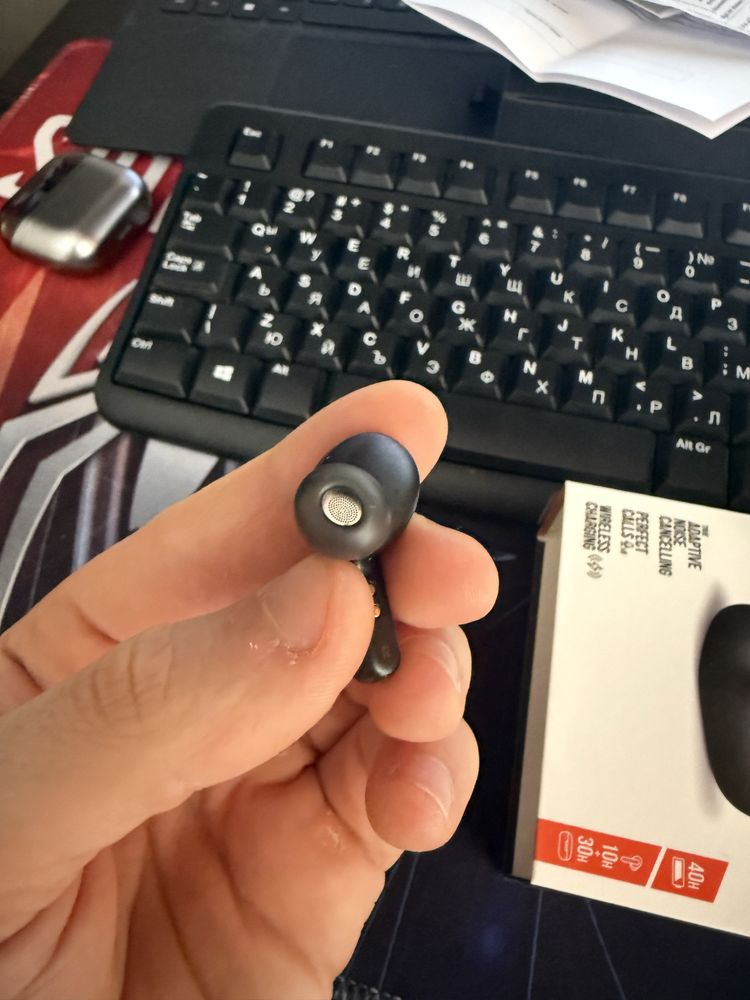 Слушалки JBL live pro 2