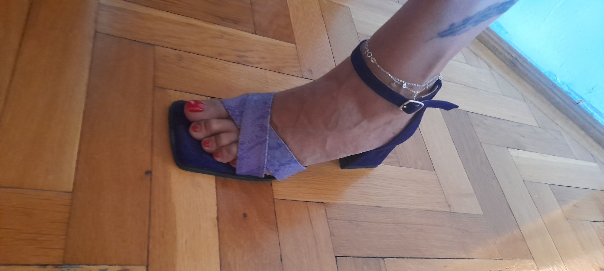 Sandale deosebite 39-40