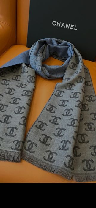 Fular barbati Chanel, model 2026