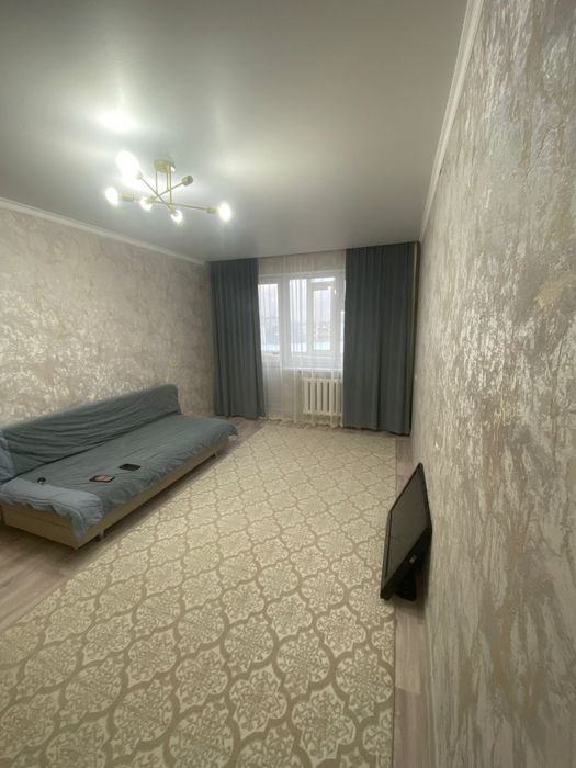 Сдаётся 1 ком.  квартира в центре города  рядом 21 и 27 школа