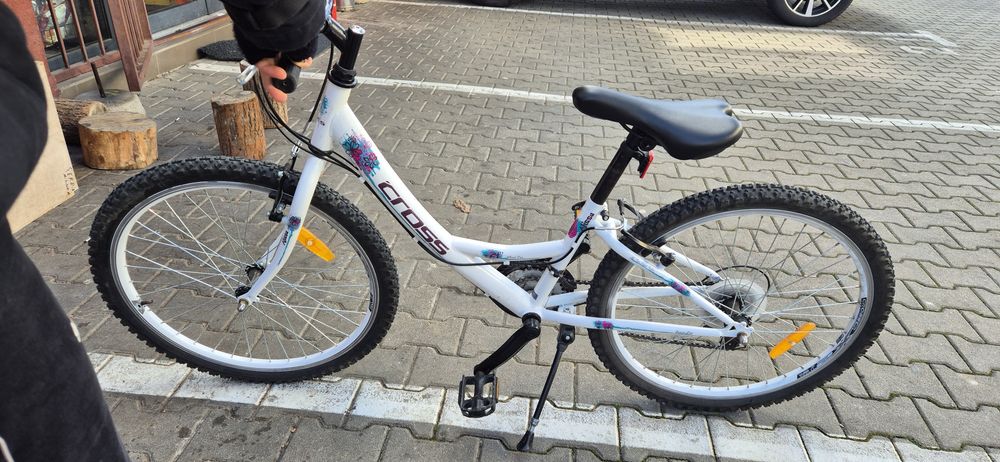 Vând bicicletă CROSS originală, în stare foarte bună, folosită foarte