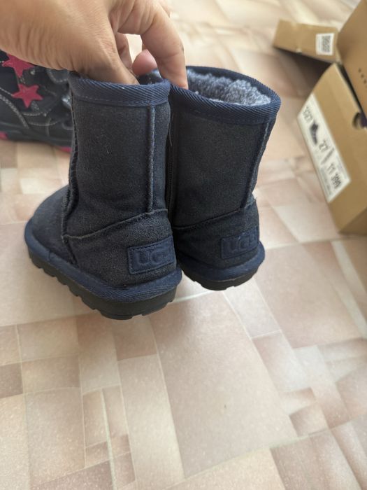 Продам десткие угги