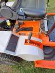 Tractoras gazon zero turn