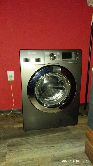 Пералня Samsung-изисква ремонт! Иначе всички програми работят!!