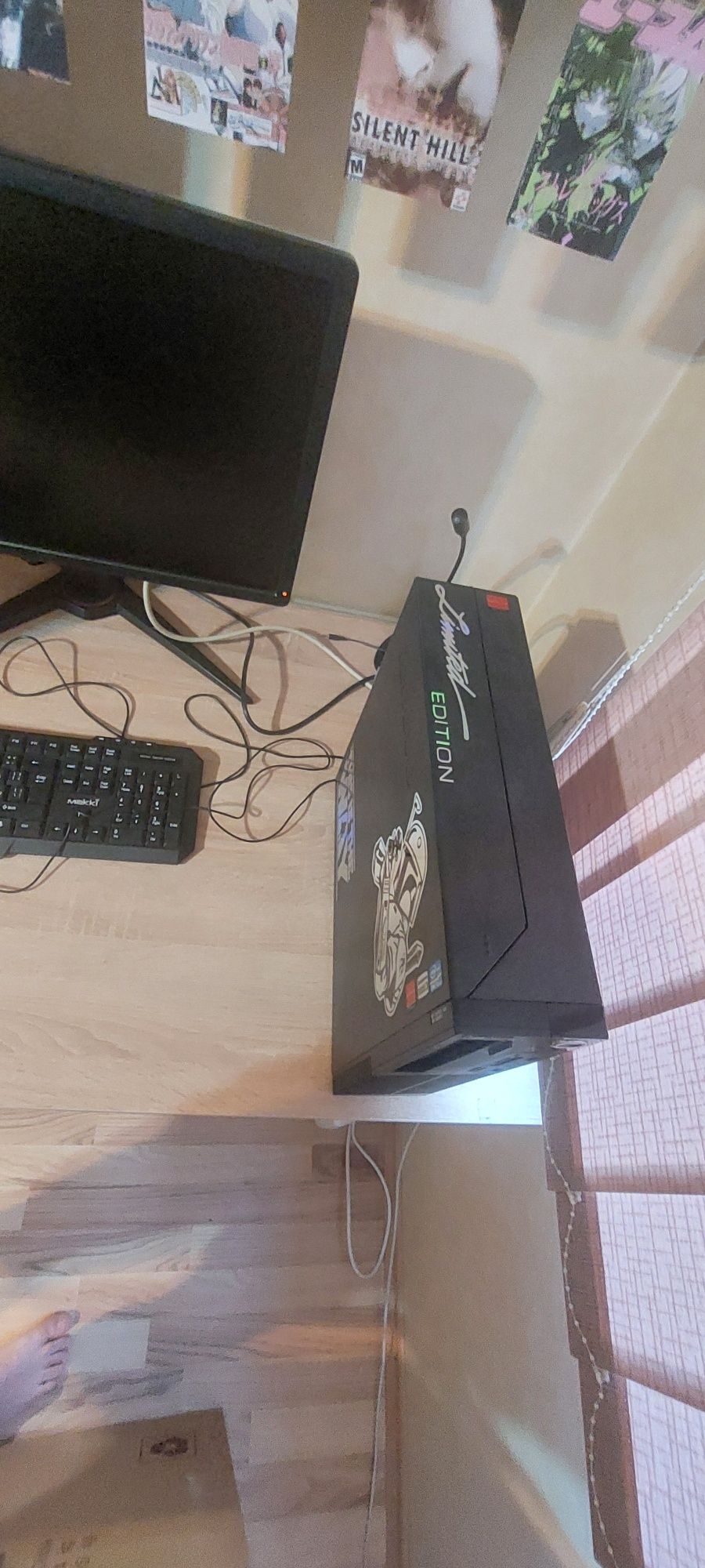 1050ti 4gb i5 3570  Dell 23"
