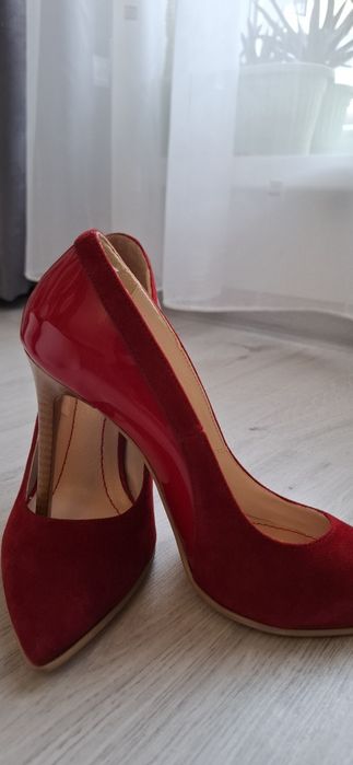 Pantofi stiletto, din piele intoarsa cu lac rosu, marimea 37