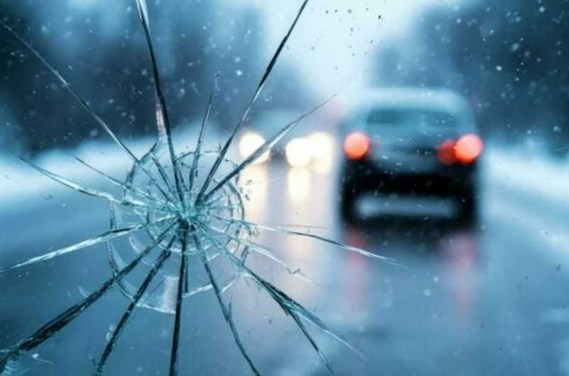 Ремонт, реставрация сколов и трещин на лобовом стекле